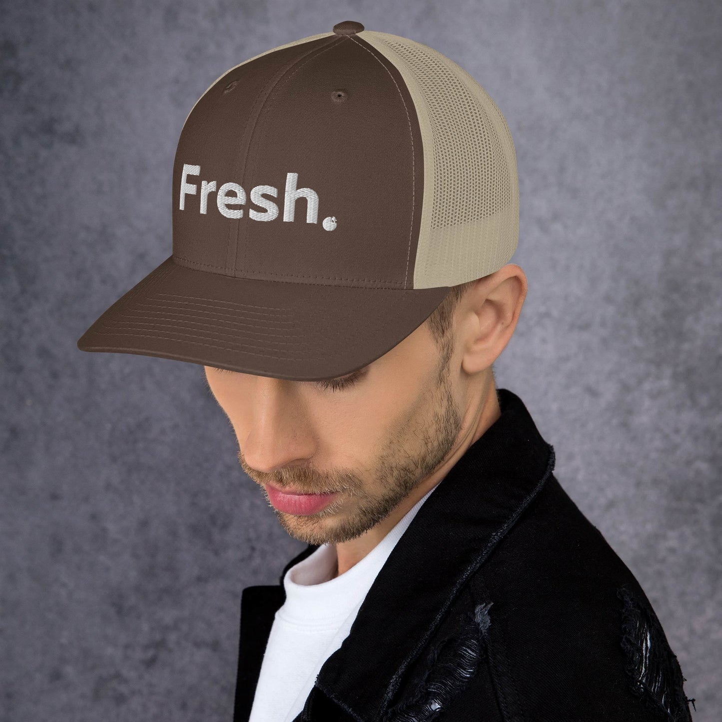 Looking for a hat that combines style and comfort? Look no further than the Fresh Hat! Color: Brown and Khaki